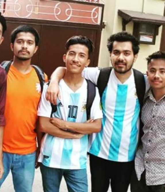 College Life - Image 5