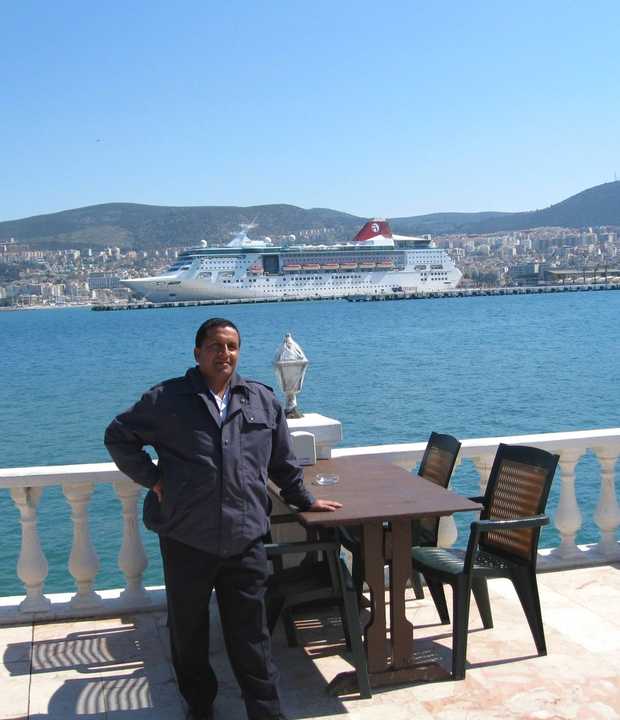 Mama and Papa - Image 7